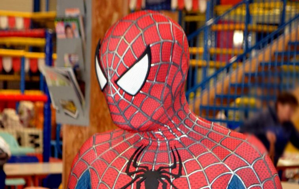 Animation mascottes personnalisée à Toulouse pour une fête à domicile inoubliable