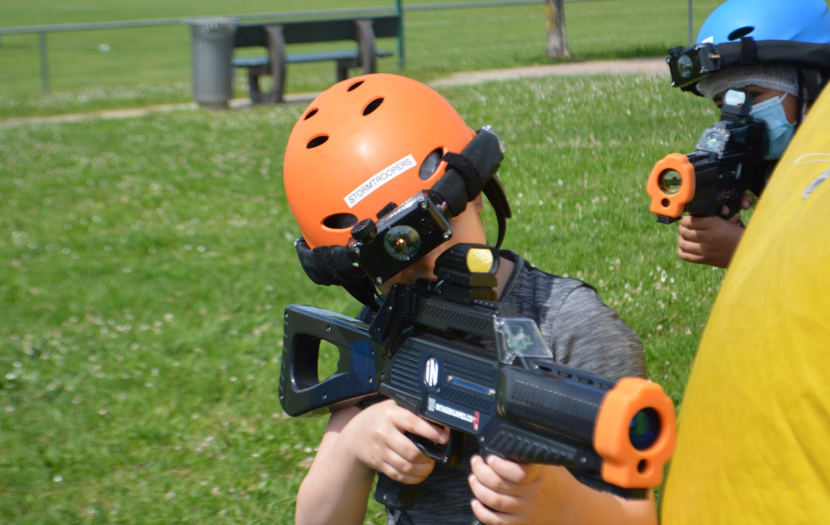 équipement de laser game prêt pour une animation à Toulouse